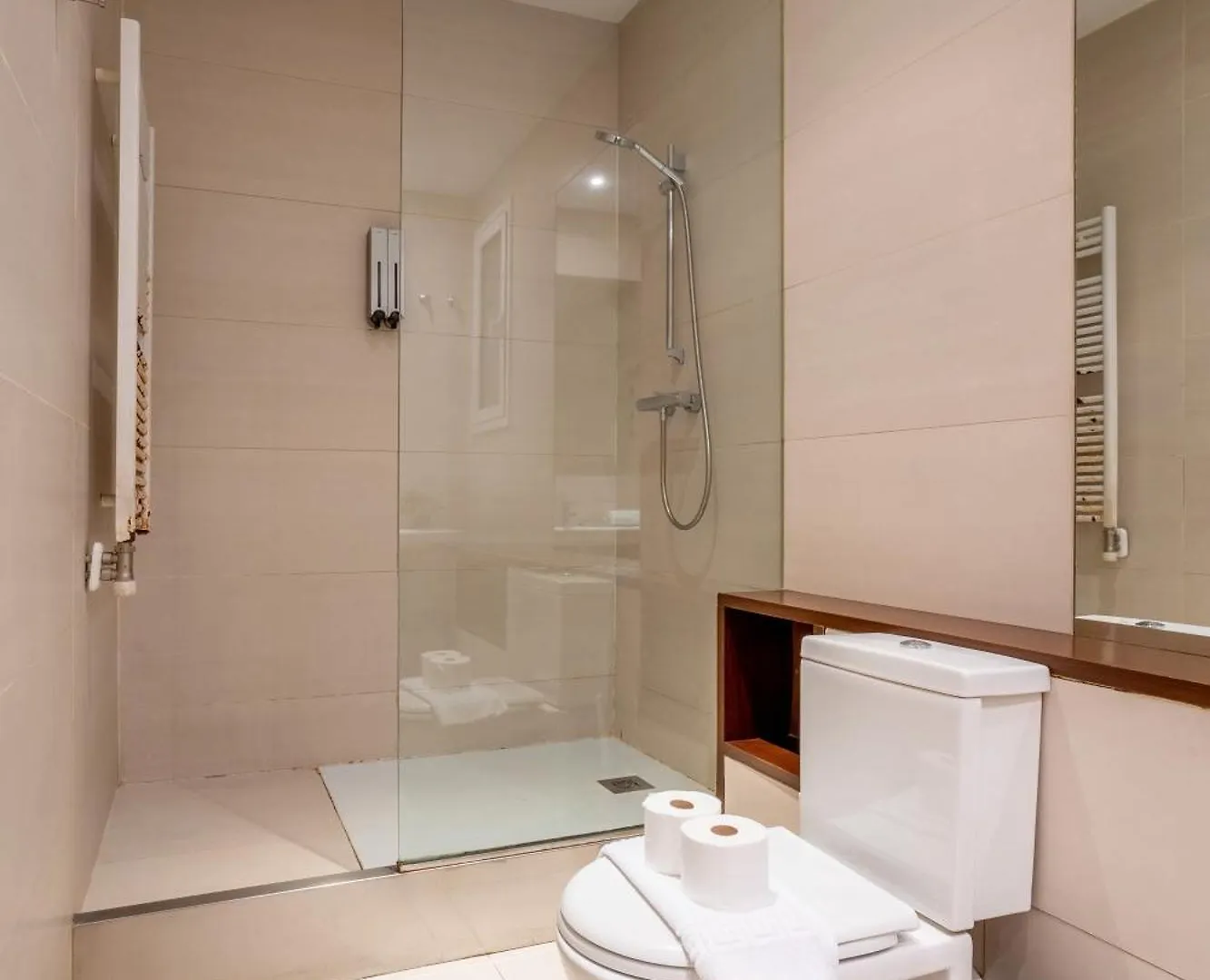 Classy 3Bed 3Bath Apartment In Eixample Barselona İspanya